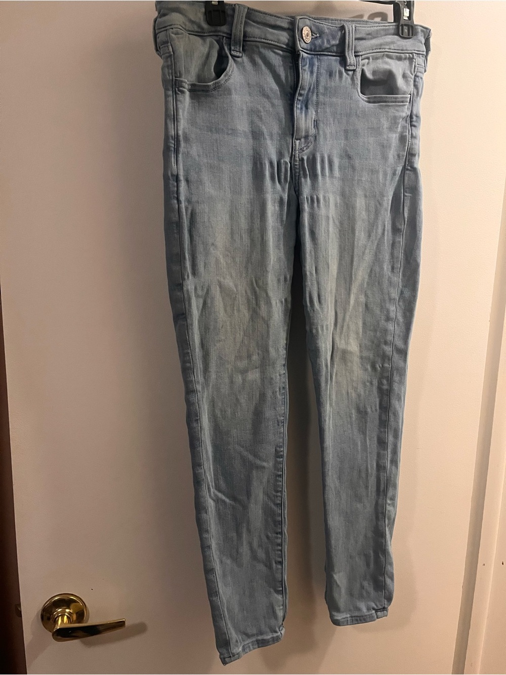 Light Wash Women's Skinny Jeans - Classic Slim Fit